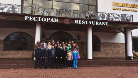 С заботой о чистоте и истории: коллектив парк-отеля "Беловежская пуща" на республиканском субботнике