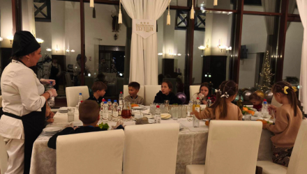 Юные повара: в парк-отеле «Беловежская пуща» прошёл детский мастер-класс по приготовлению бургеров